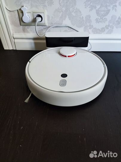 Робот пылесос Xiaomi Mi Robot Vacuum Cleaner 1S