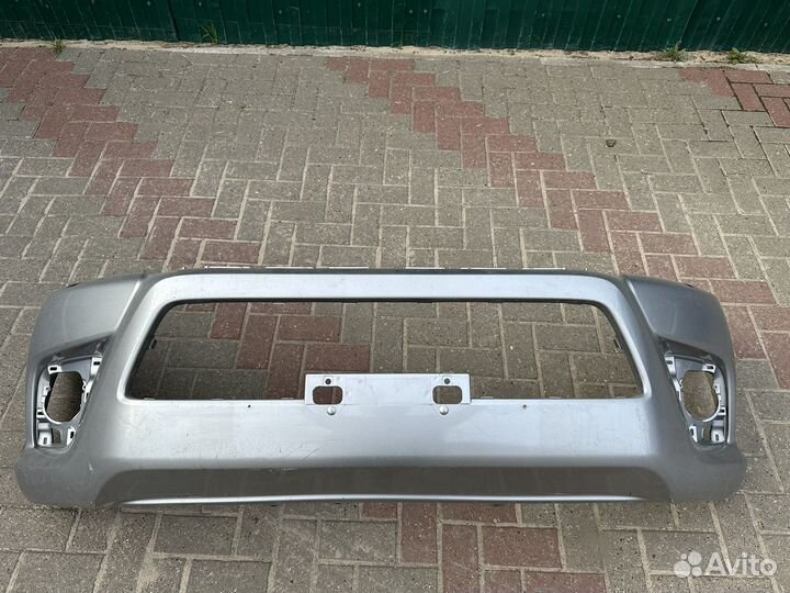 Бампер передний Toyota Hilux 8