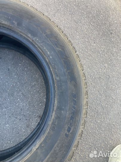 Bridgestone Blizzak Spike-01 225/65 R17