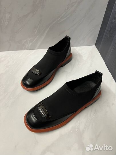 Лоферы женские новые