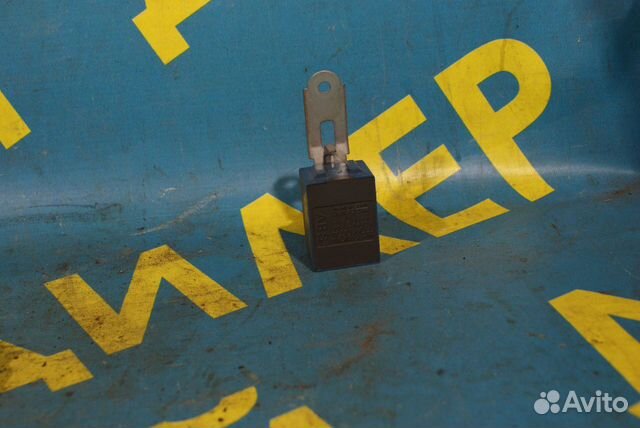 Реле заднего дворника Toyota Corolla E11