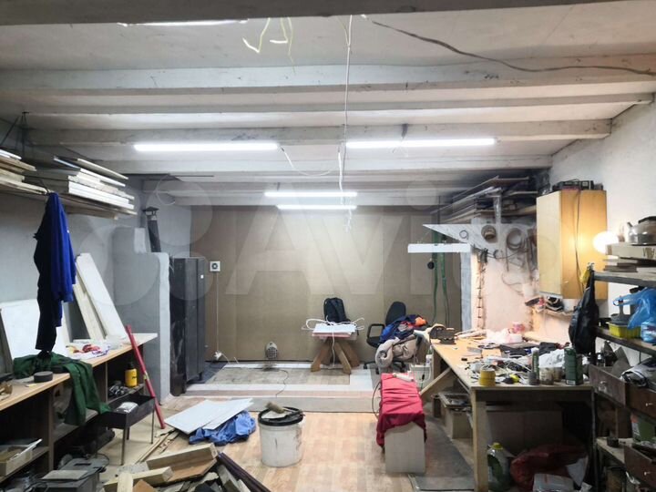 Гараж, > 30 м²