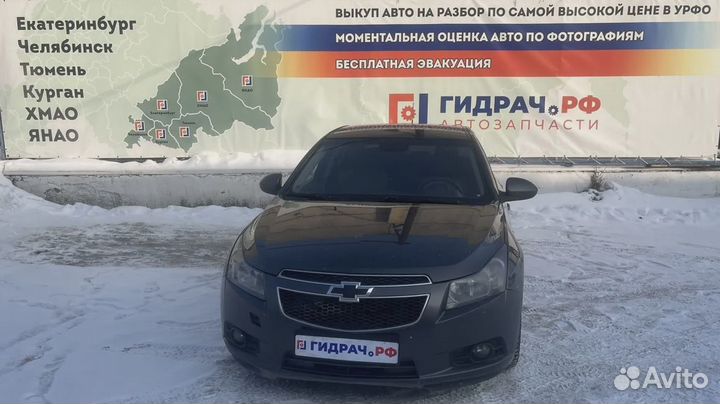 Накладка декоративная на торпедо левая Chevrolet C