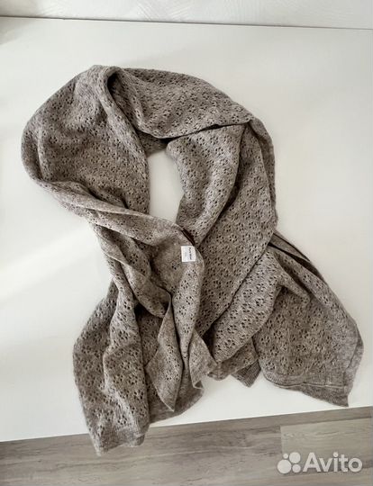 Палантин женский,100 шерсть