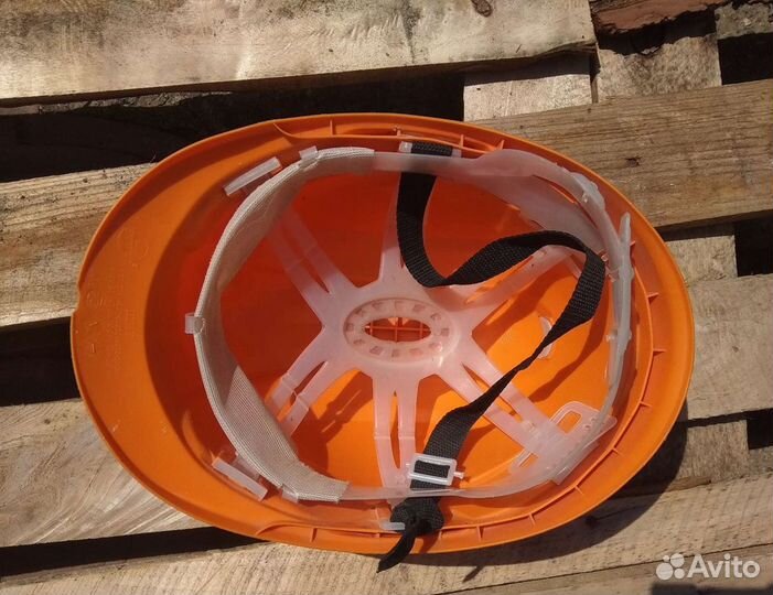 Каска защитная