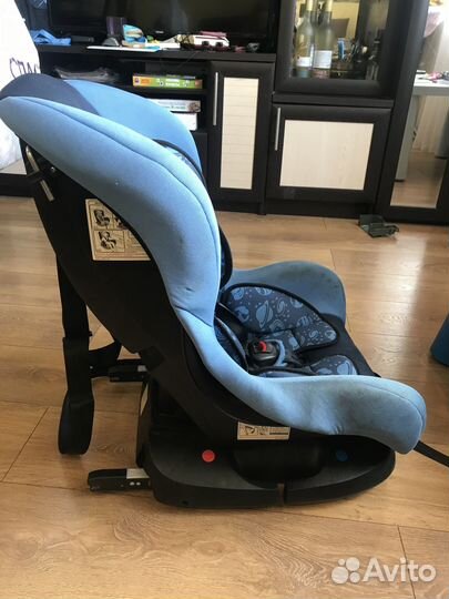 Автомобильное кресло