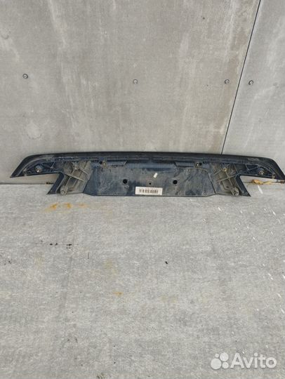 Накладка крышки багажника BMW 7 E65 бмв 7 Е65 Е66