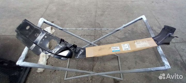 Стойка кузова передняя левая Mazda Bongo