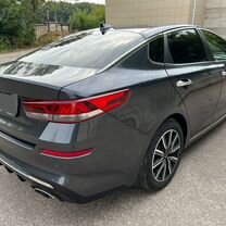 Kia Optima 2.4 AT, 2019, битый, 97 000 км, с пробегом, цена 1 240 000 руб.