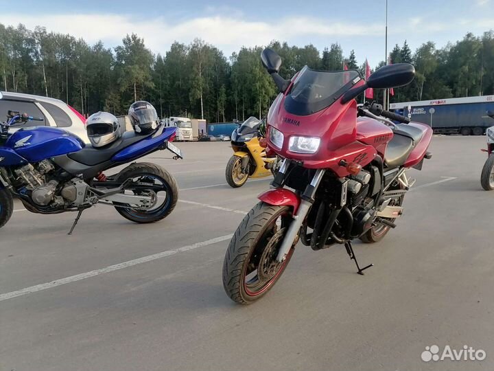Yamaha FZ 400