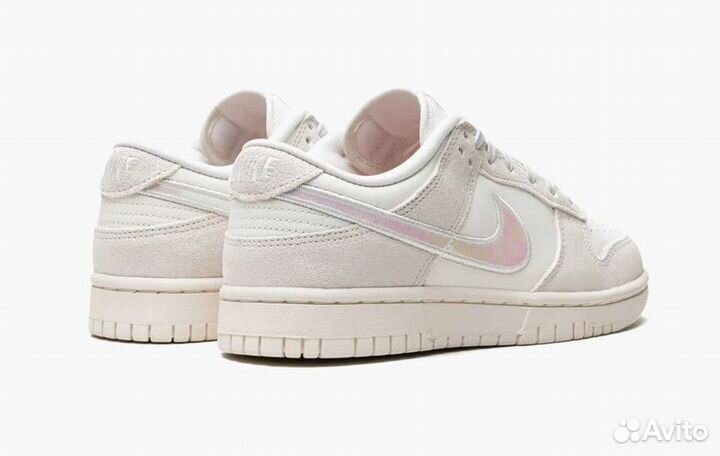 Кроссовки Nike Dunk Low wmns Iridescent Swoosh