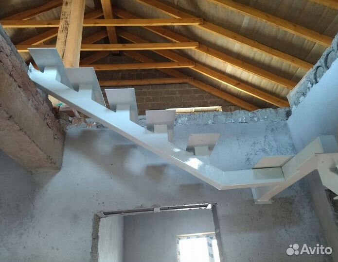 Лестница на второй этаж