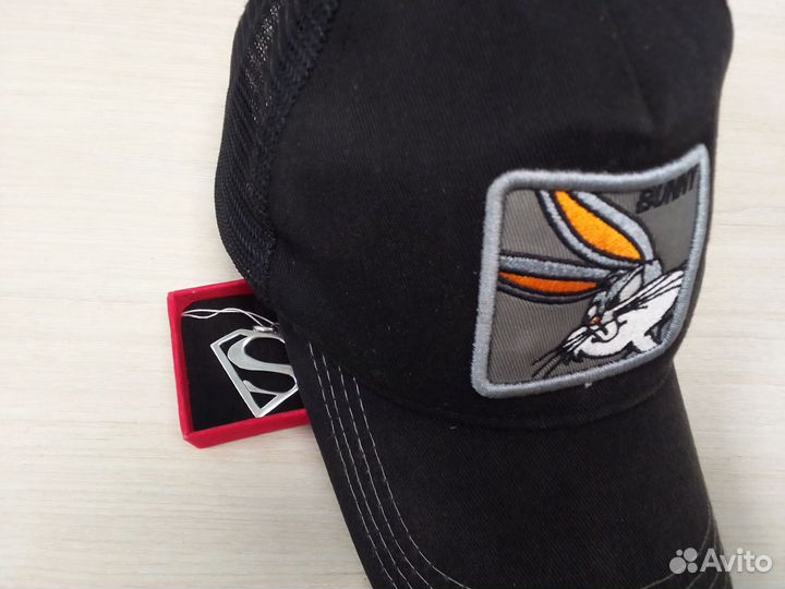 Бейсболка кулон