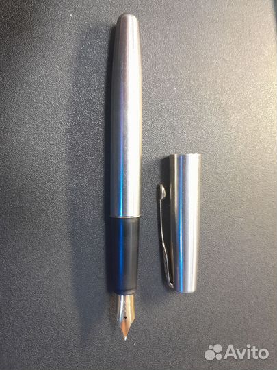 Перьевая ручка parker