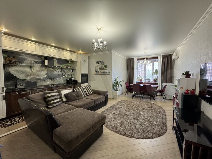 3-к. квартира, 92,6 м², 8/10 эт.