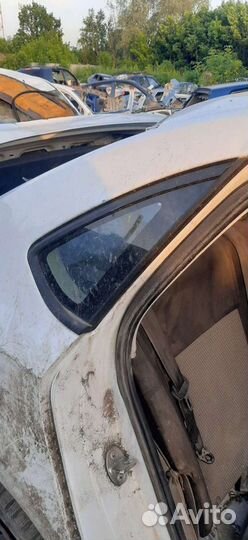 Фольксваген поло седан стекло правый