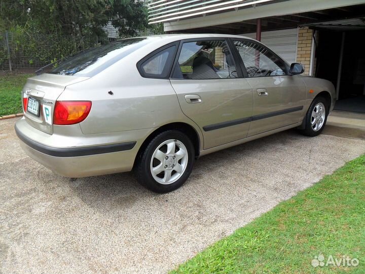 Молдинг заднего бампера Хундай Элантра 3