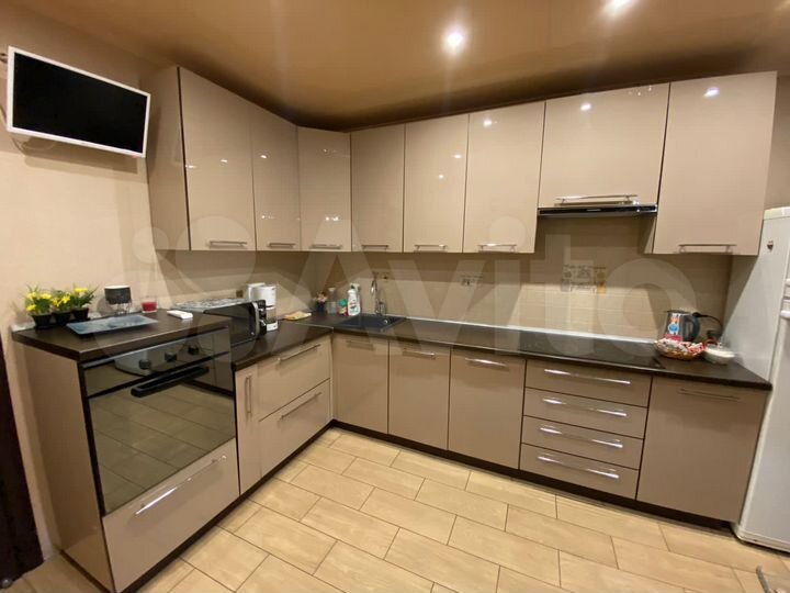 2-к. квартира, 65 м², 14/15 эт.