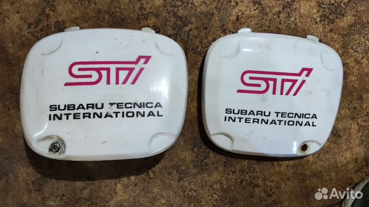 Заглушки крышки переднего бампера impreza WRX STI