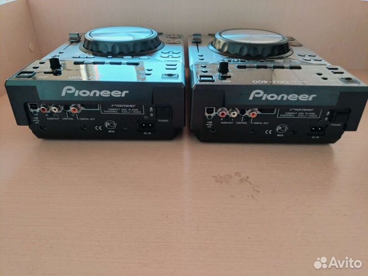 Dj проигрыватель Pioneer CDJ 400