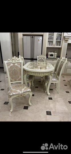 Столы и стулья