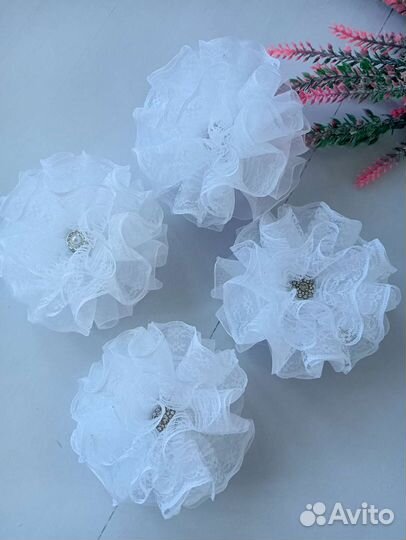 Белые бантики в школу