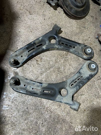 Рычаг передний правый Geely Coolray