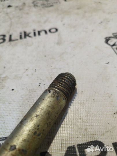 Крюк буксировочный Mercedes W221 Rest