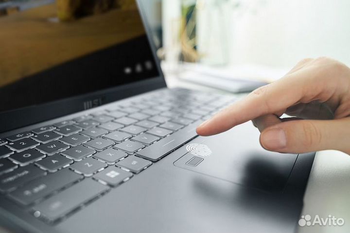 MSI Prestige 14 Evo IPS 100 sRGB 16GB