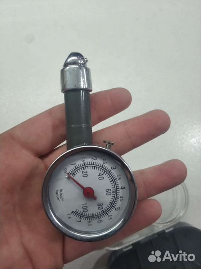 Манометр для измерения давления в шинах