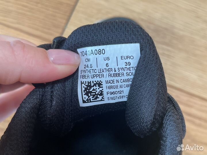 Кроссовки asics женские для тенниса