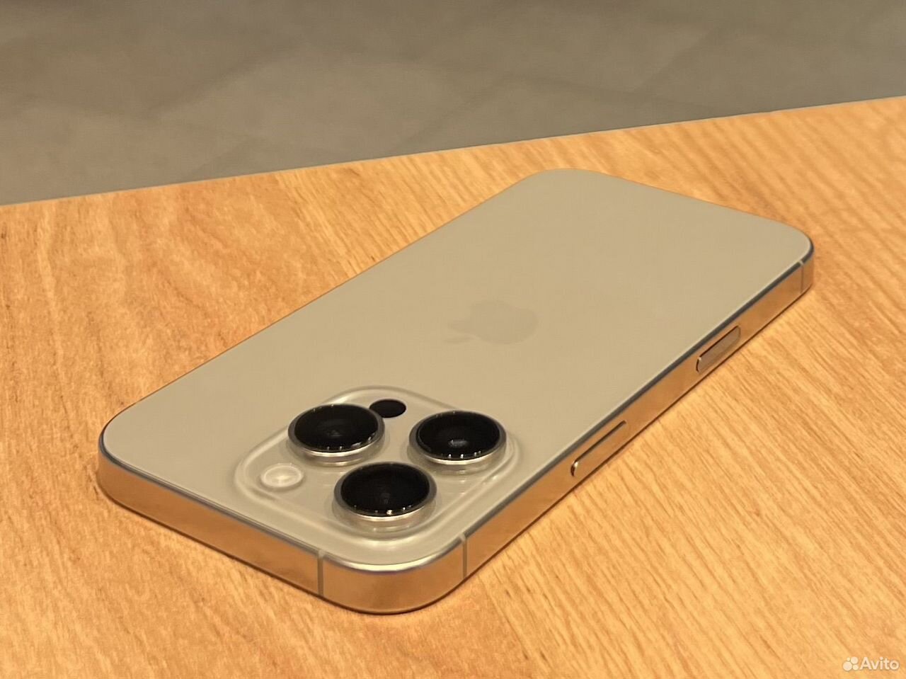 iPhone 16 Pro, 256 ГБ