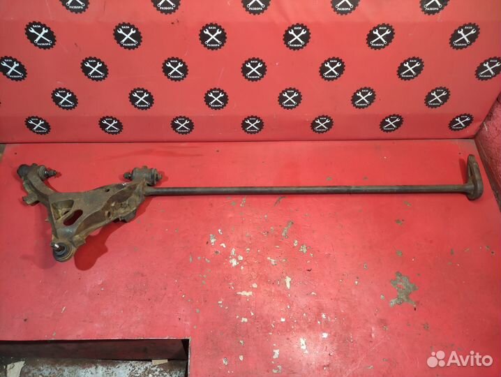 Рычаг и торсион правый Lincoln Navigator 97-03