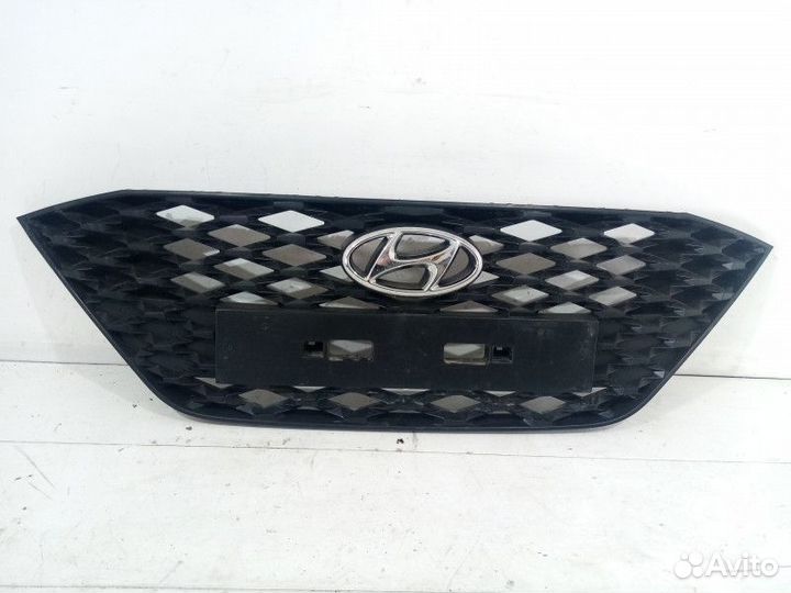 Решетка радиатора Hyundai Solaris 2