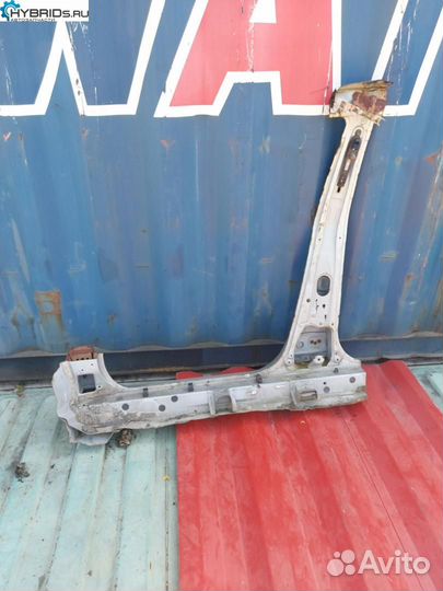 Стойка кузова центральная правая Toyota Prius 2