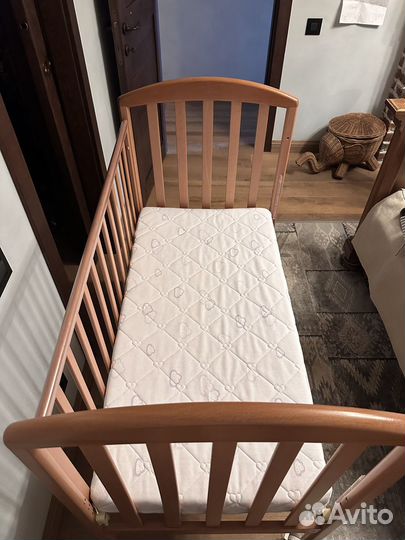 Кроватка детская на колесиках Papaloni