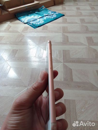 iPhone 8 Plus, 64 ГБ