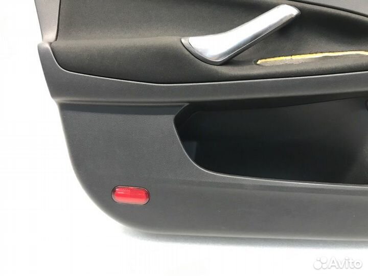 Обшивка двери передняя левая Ford Mondeo седан 2.3