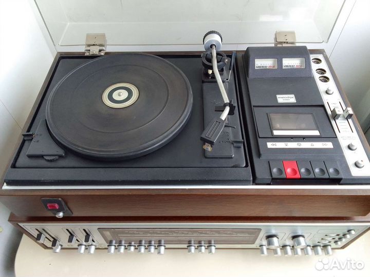 Проигрыватель винила СССР