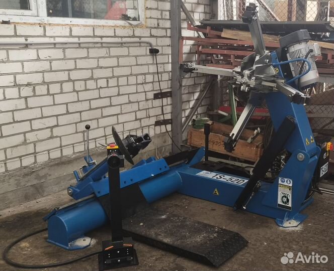 TS-52D Грузовой шиномонтажный станок 14-42”