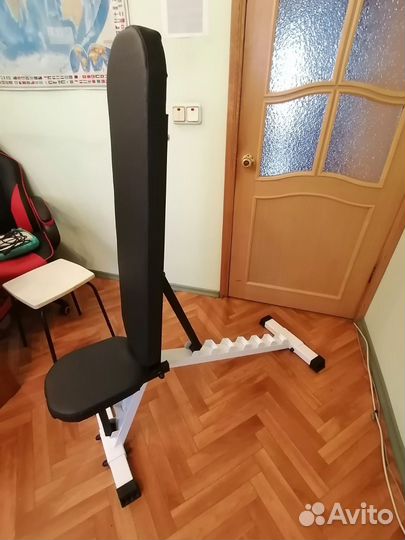 Наклонная жимовая скамья