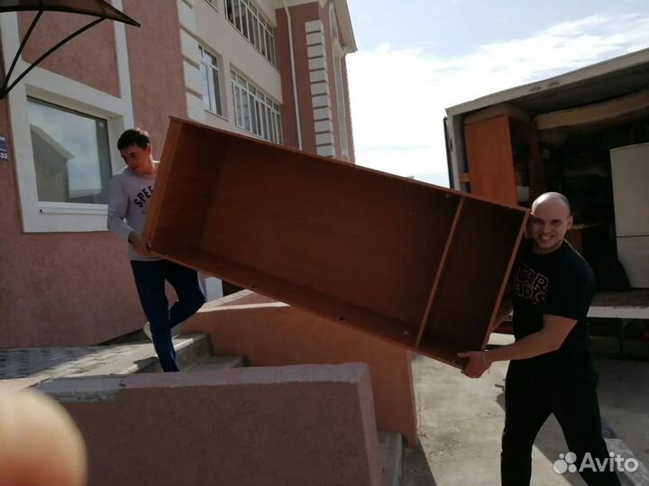 Грузчики. Рабочие на склады и производство