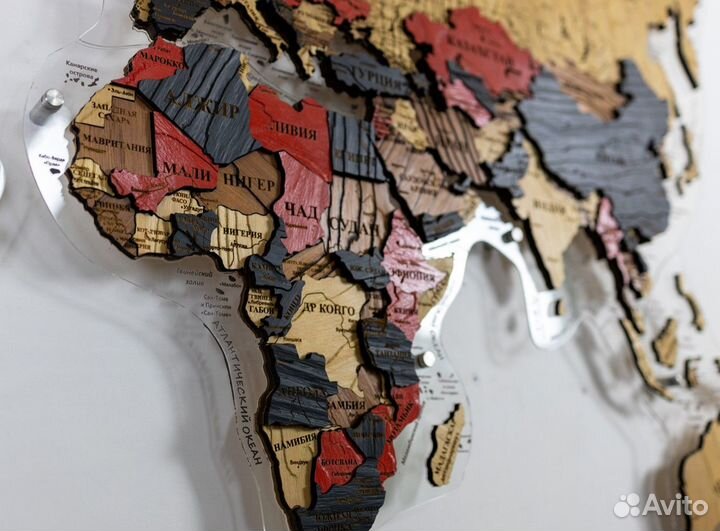 Деревянные карты мира