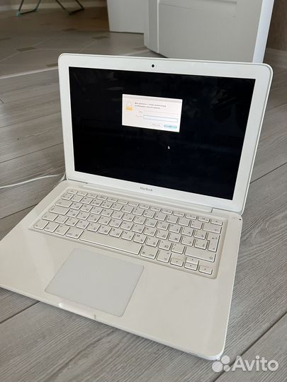 Apple MacBook 2009