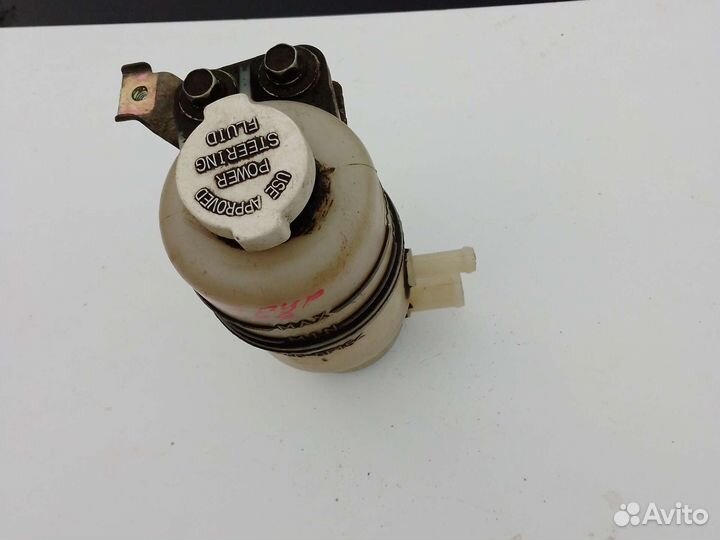 Бачок гура lancer 9