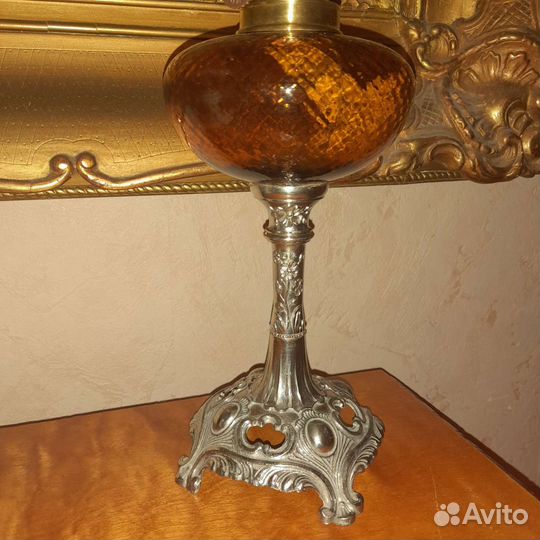 Антикварная лампа керосиновая красавица