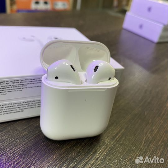 Наушники Airpods