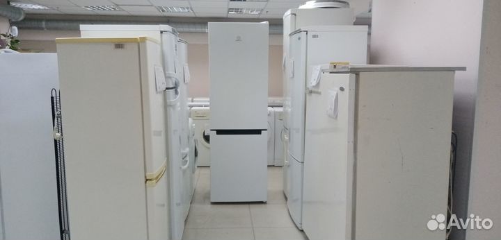 Холодильник Indesit