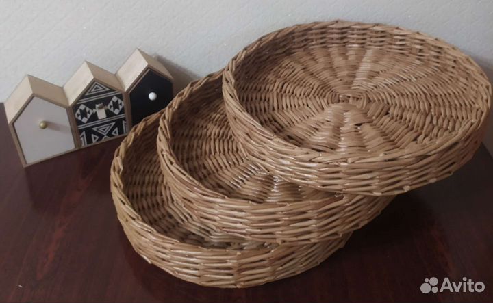 Поднос плетенный