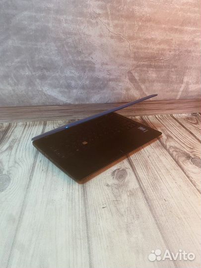 Компактный Ноутбук Asus с сенсорным экраном